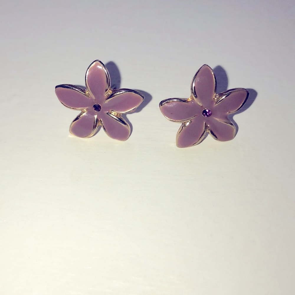 Purple flower stud earrings 🌸💟